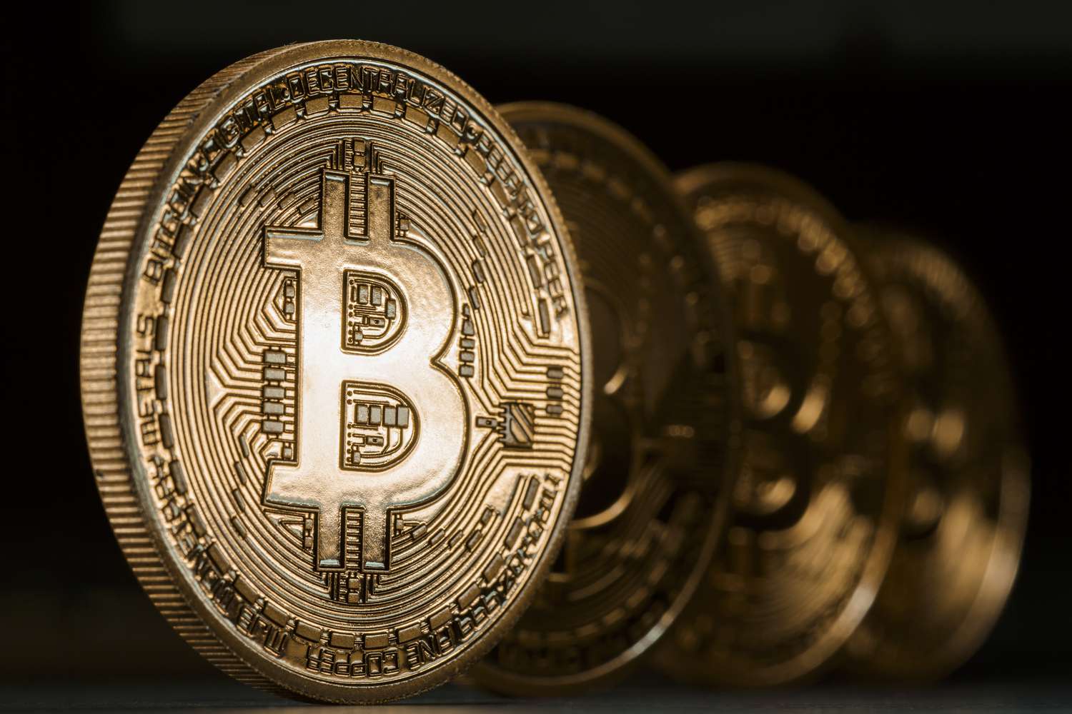 Technical Analysis – Bitcoin recovers from 62,500 but prolonged weakness persists